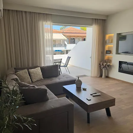 Thetis Luxury Порто Хели