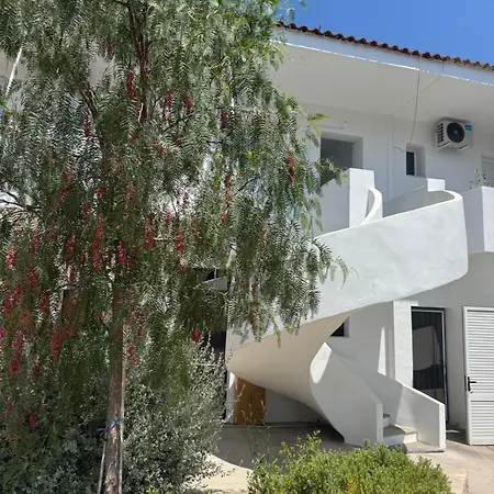 Thetis Luxury ポルト・ヘリ