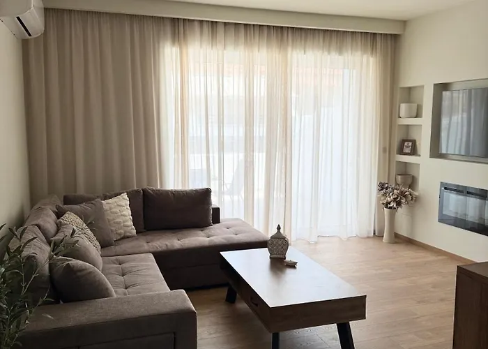 Thetis Luxury פורטו הלי