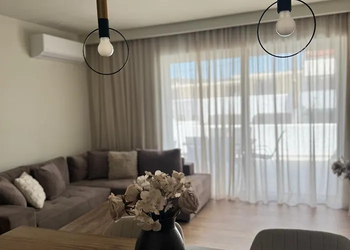 Thetis Luxury 포르토헬리